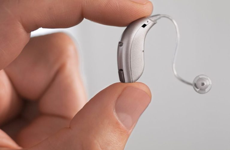 como elegir audifonos para la perdida auditiva